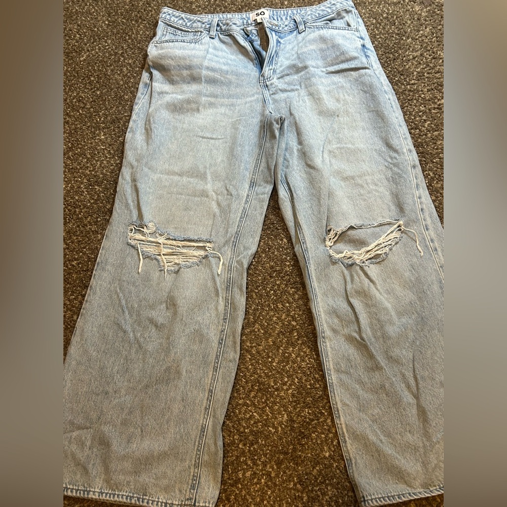 SO Women’s Relaxed Light Blue Ripped Jeans